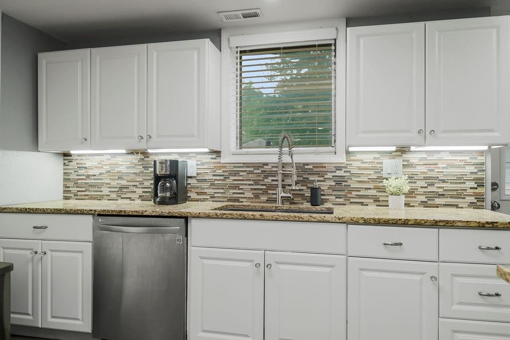 611 N Aztec Place — photo 15