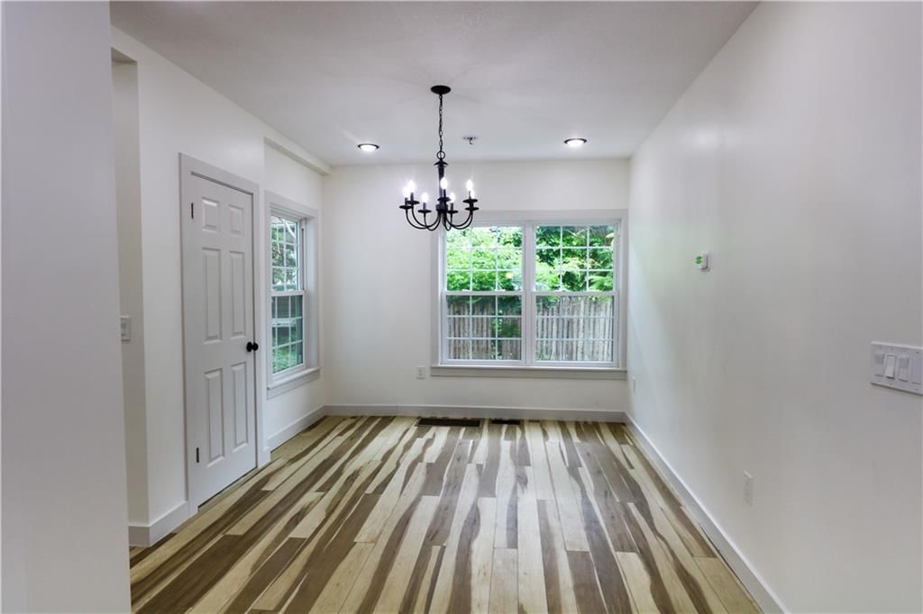 1124 Congress Street — photo 8