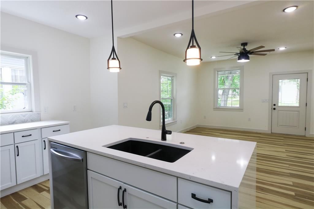 1124 Congress Street — photo 14