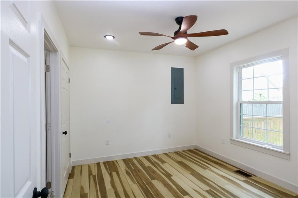 1124 Congress Street — photo 17