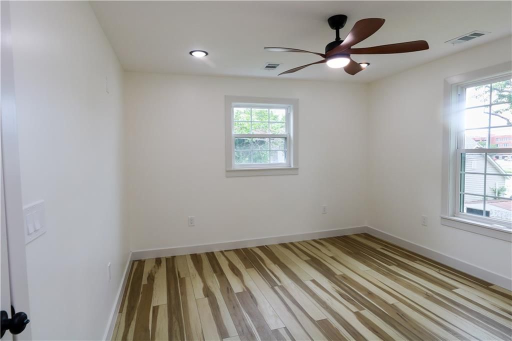 1124 Congress Street — photo 39