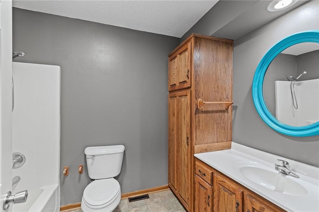 8531 Southpoint Drive — photo 15