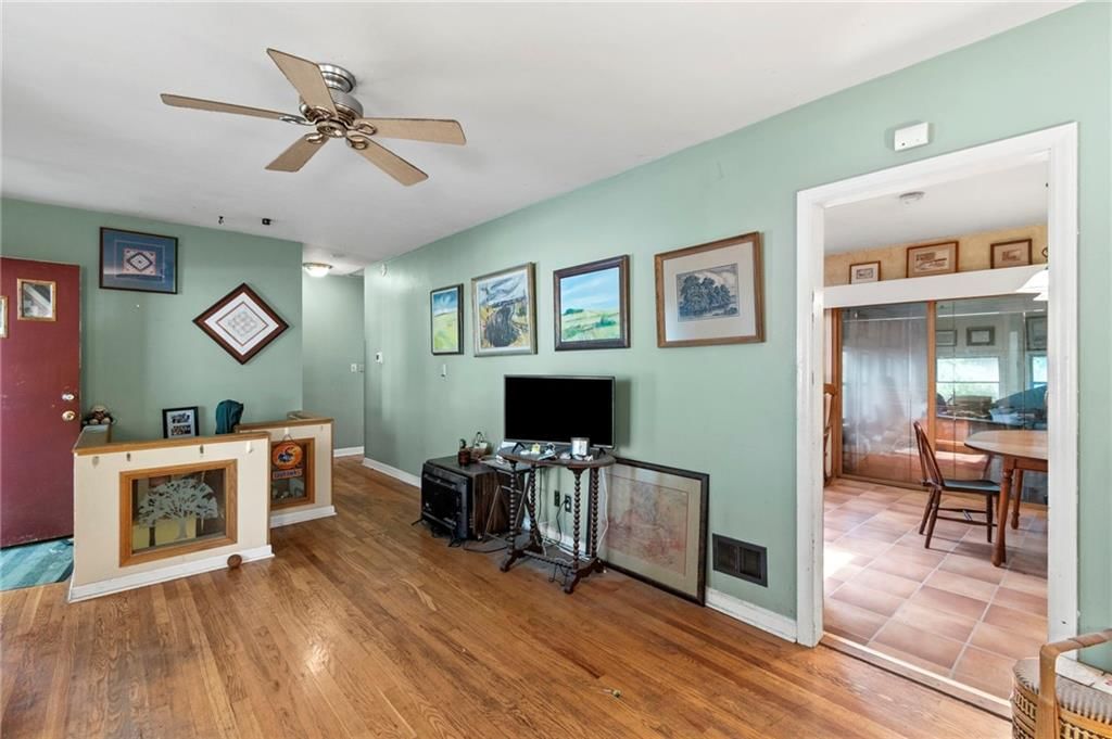 5342 Horton Street — photo 7