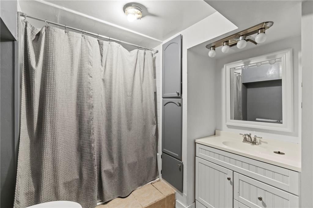 5342 Horton Street — photo 20