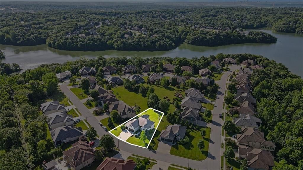 8245 Westlake Drive — photo 40