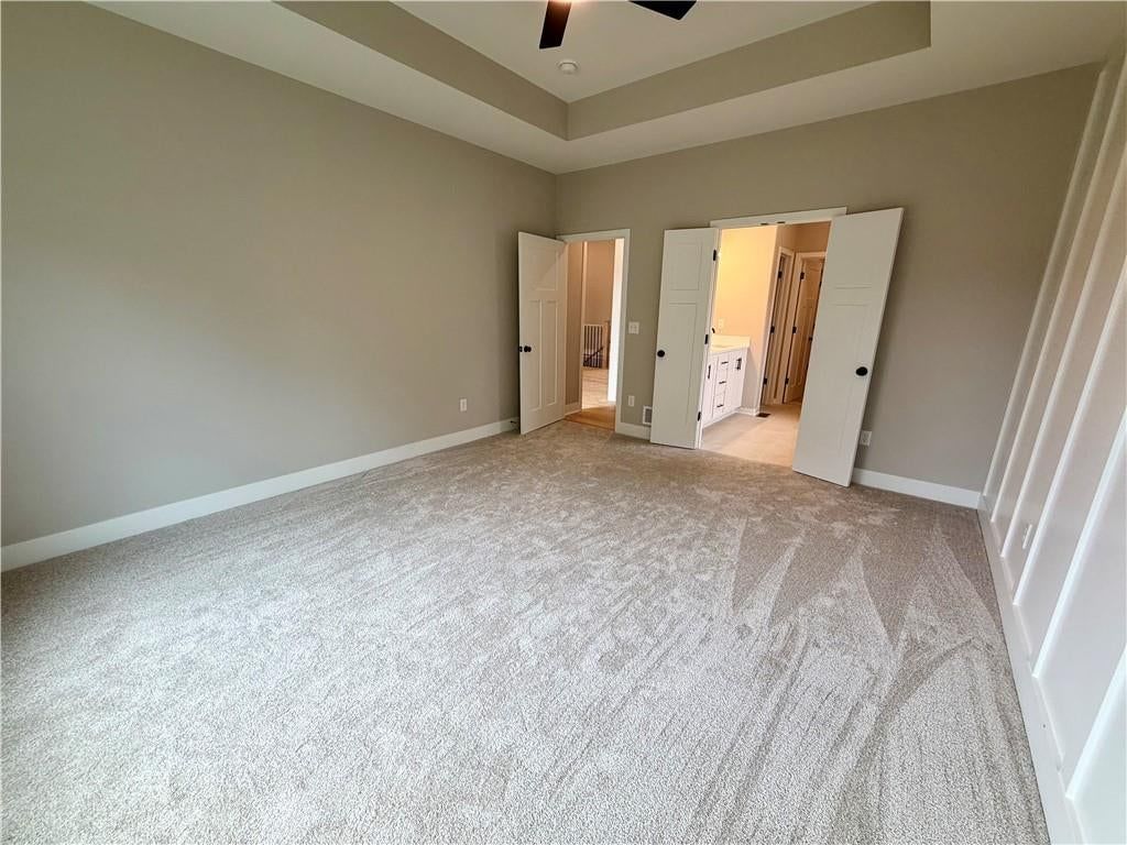 Photo 14 of 28 - 504 Skyview Lane, Liberty, MO 64068