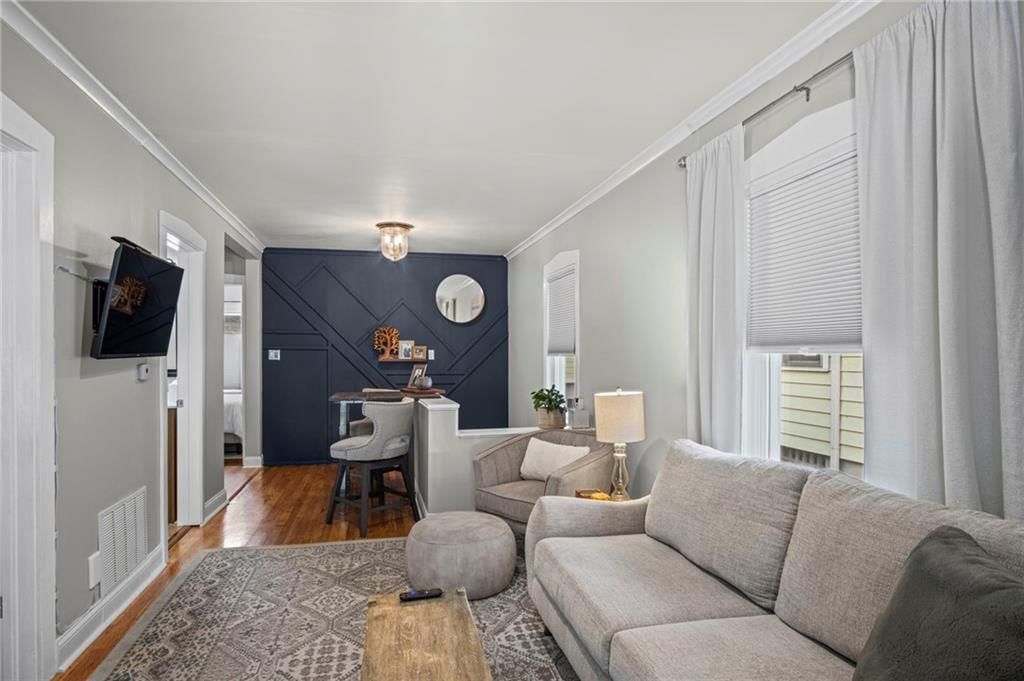 703 W 77th Street — photo 3
