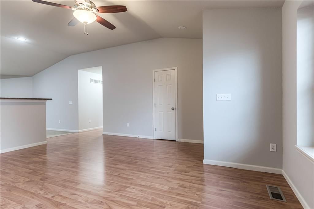 14308 RICHMOND Avenue — photo 7