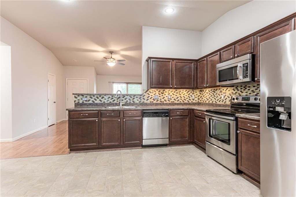 14308 RICHMOND Avenue — photo 11