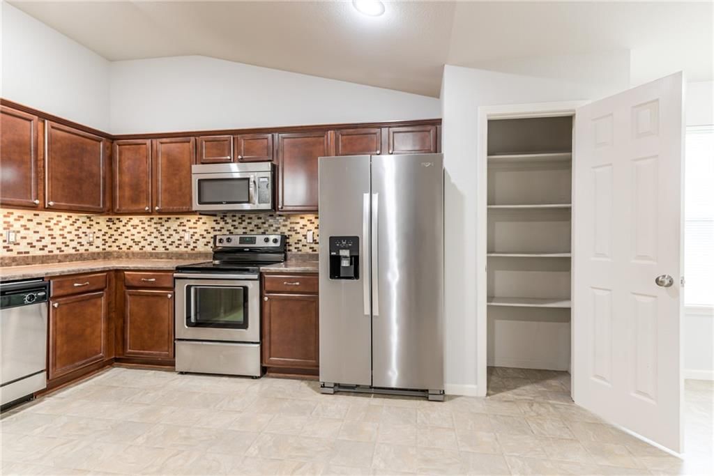 14308 RICHMOND Avenue — photo 12