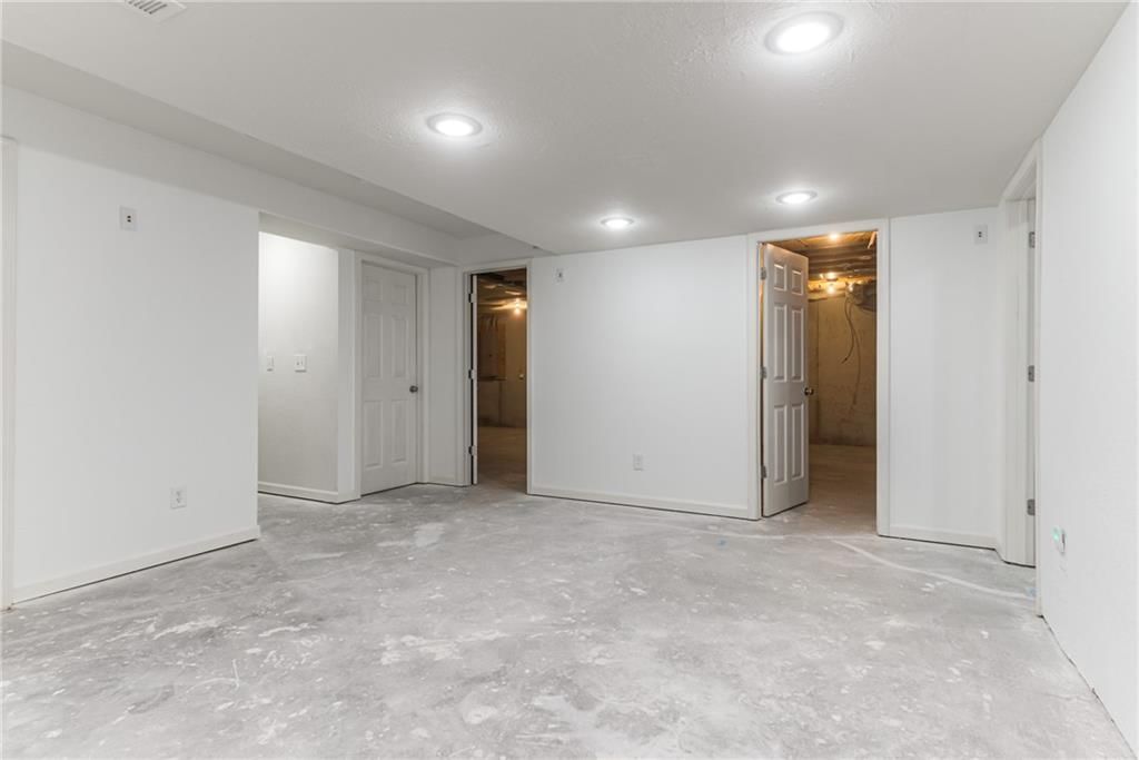 14308 RICHMOND Avenue — photo 30