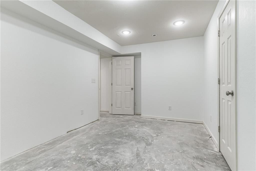 14308 RICHMOND Avenue — photo 34