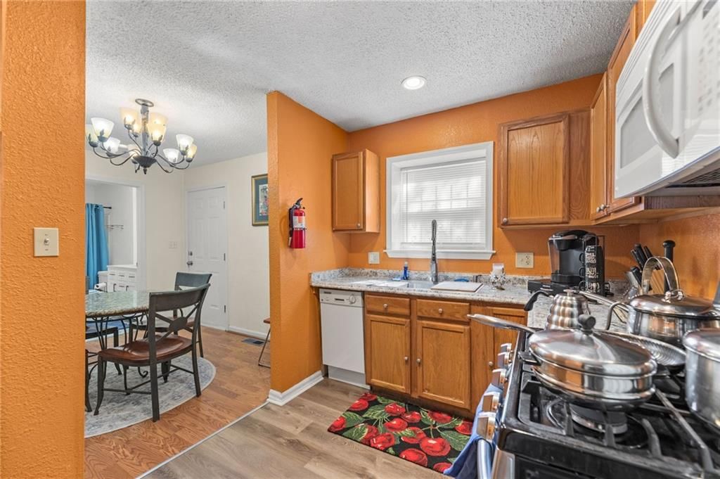 3435 Euclid Avenue — photo 13