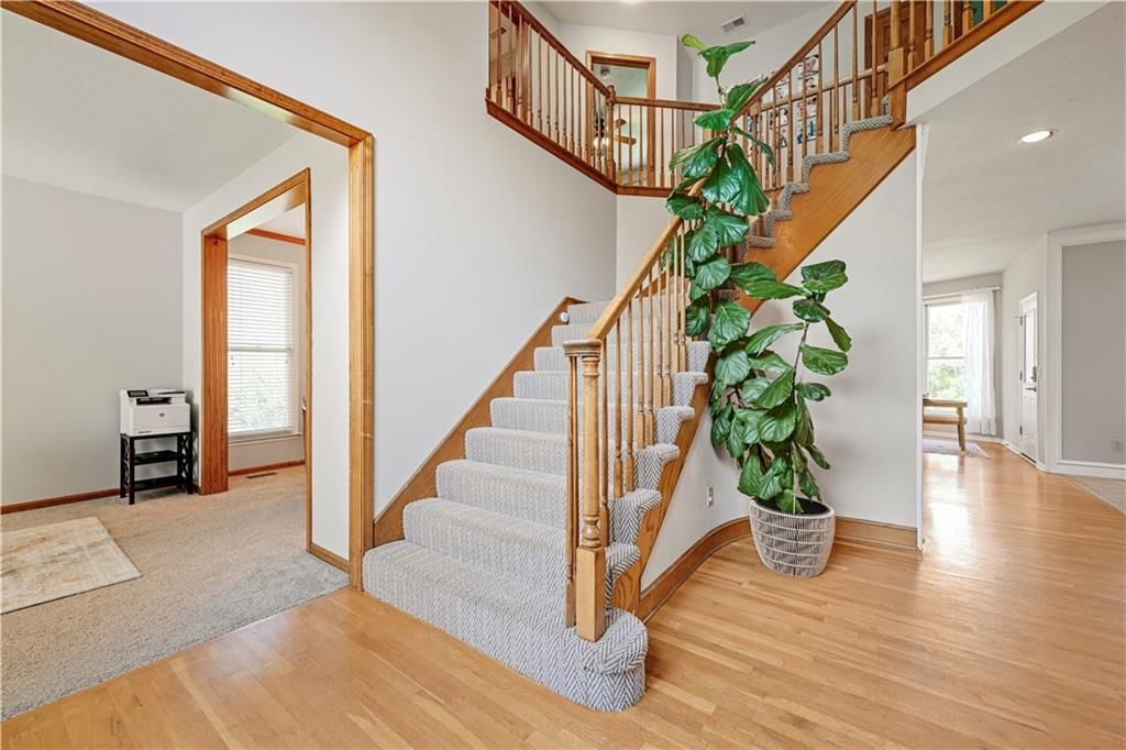 8537 W 145th Terrace — photo 5