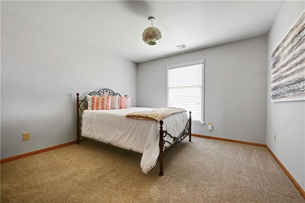 8537 W 145th Terrace — photo 36