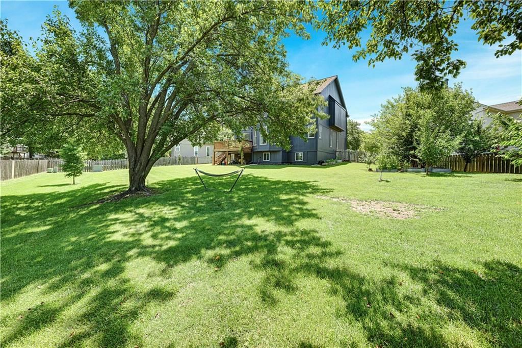 8537 W 145th Terrace — photo 44