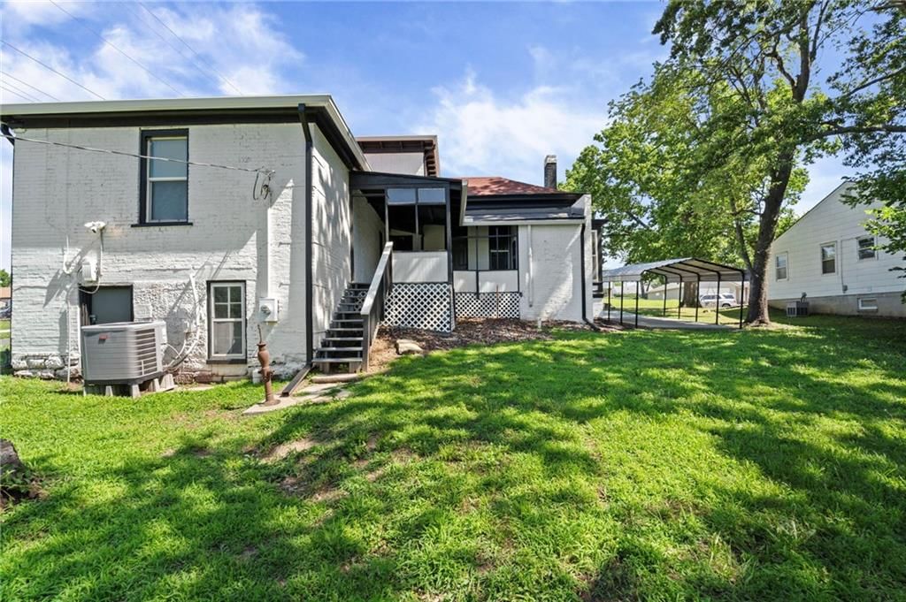 222 W Market Street — photo 32