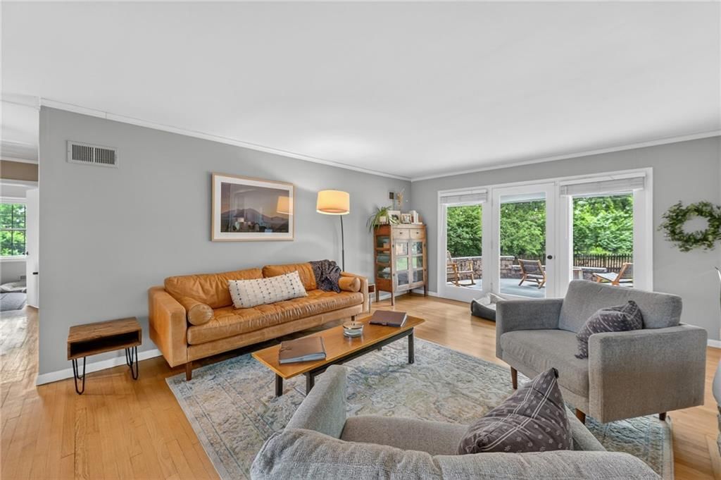 9501 Madison Avenue — photo 6