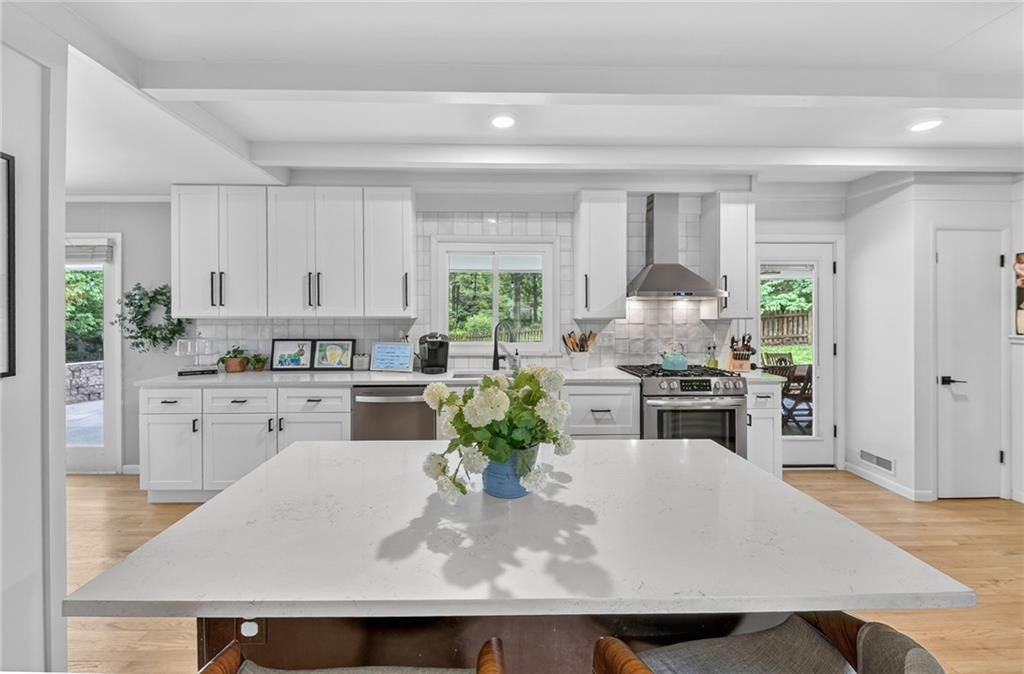 9501 Madison Avenue — photo 11