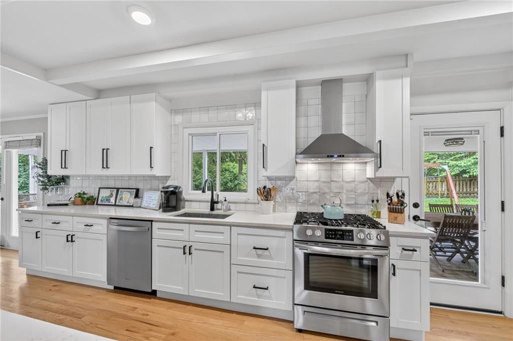 9501 Madison Avenue — photo 12