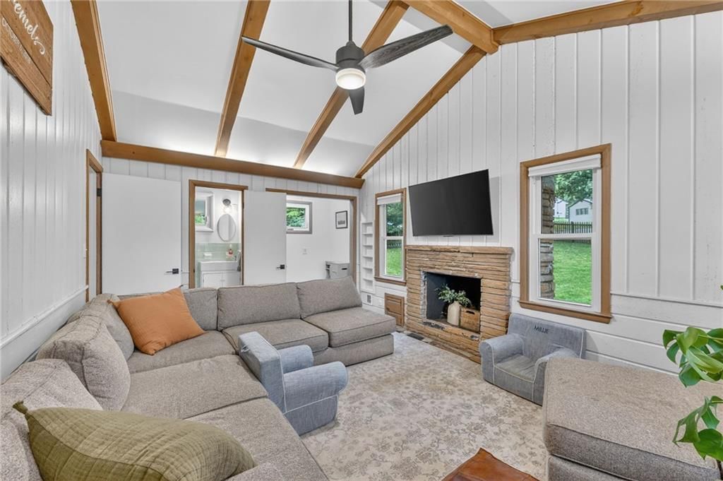 9501 Madison Avenue — photo 15