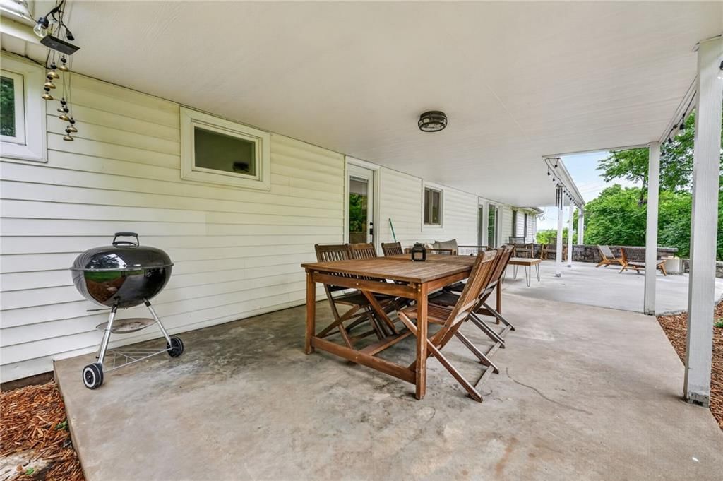 9501 Madison Avenue — photo 32