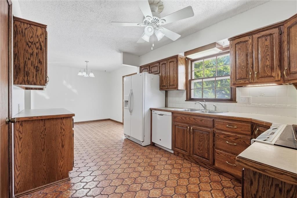 6718 Brink Street — photo 11
