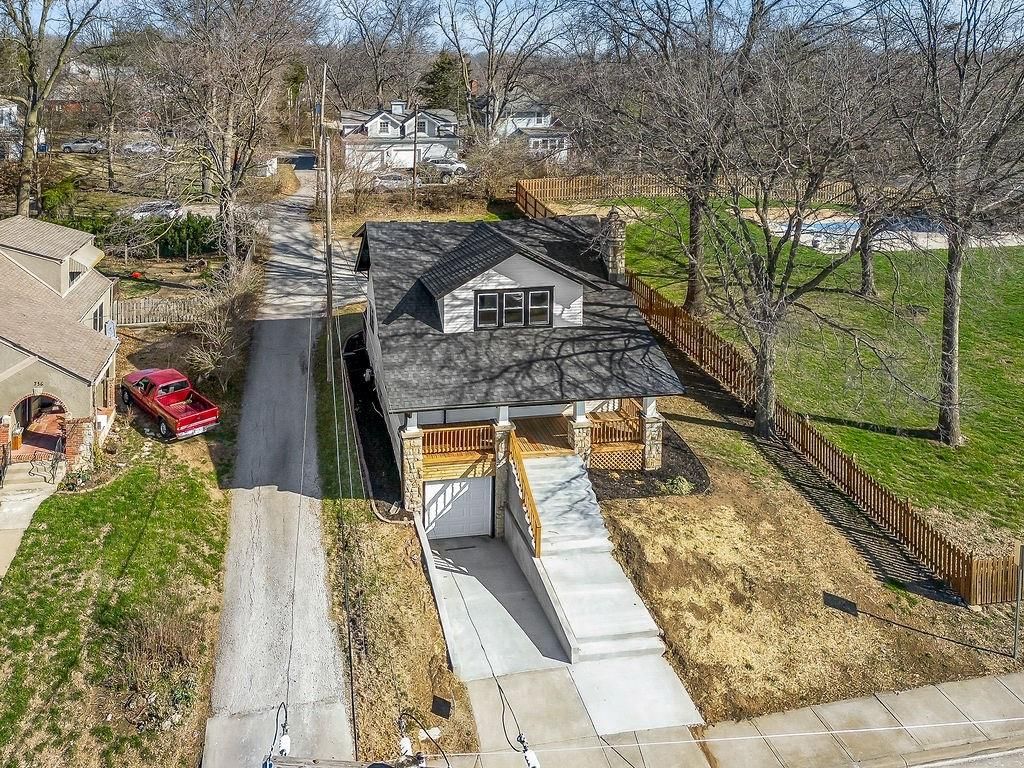 730 W College Street — photo 33