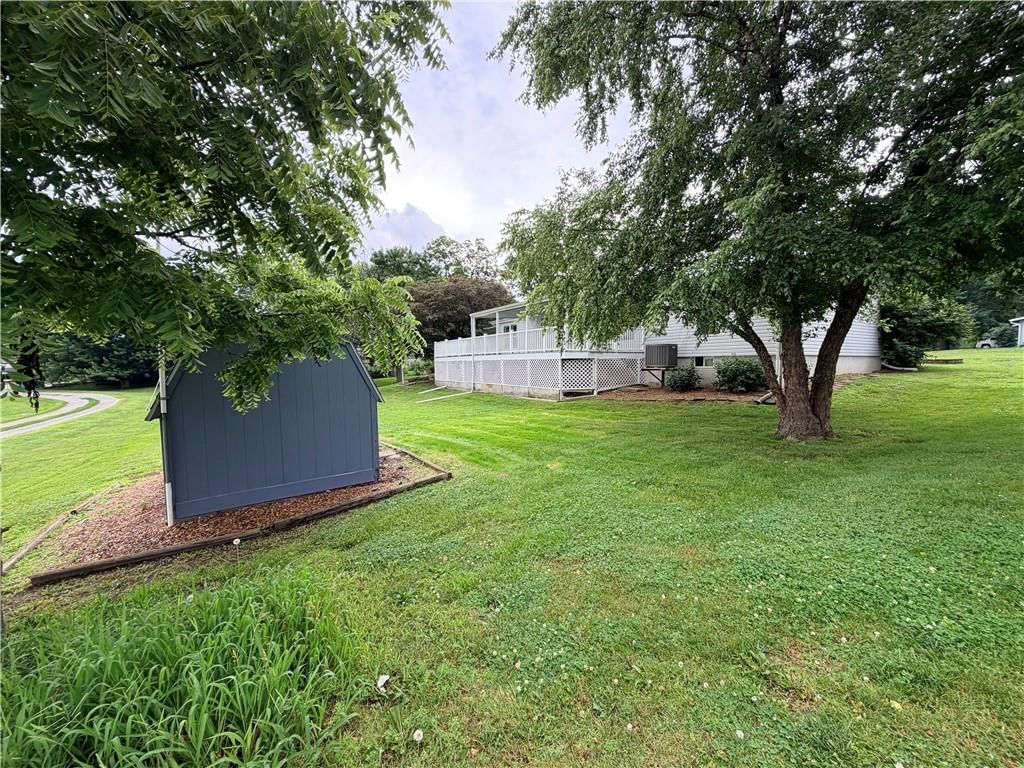 114 E Oak Street — photo 5