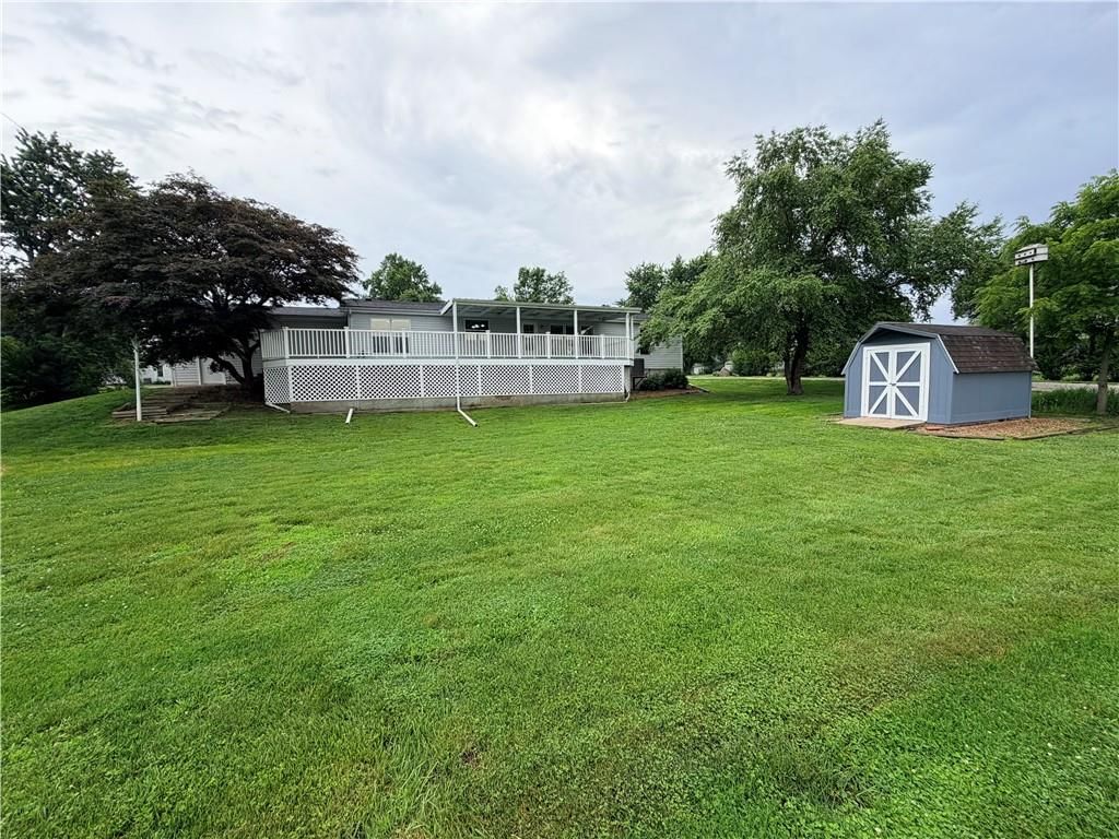 114 E Oak Street — photo 7