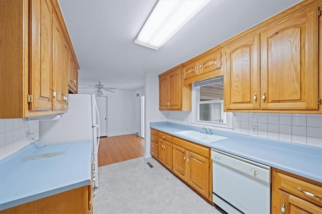 4732 Booth Street — photo 10