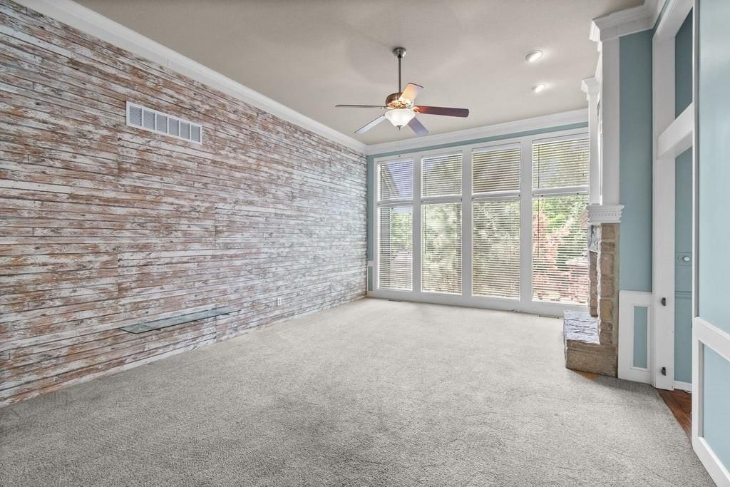 5820 Robinson Lane — photo 9