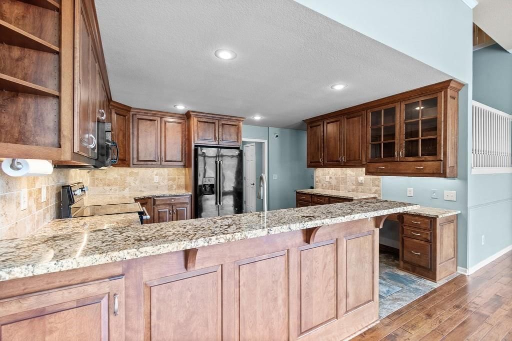 5820 Robinson Lane — photo 15