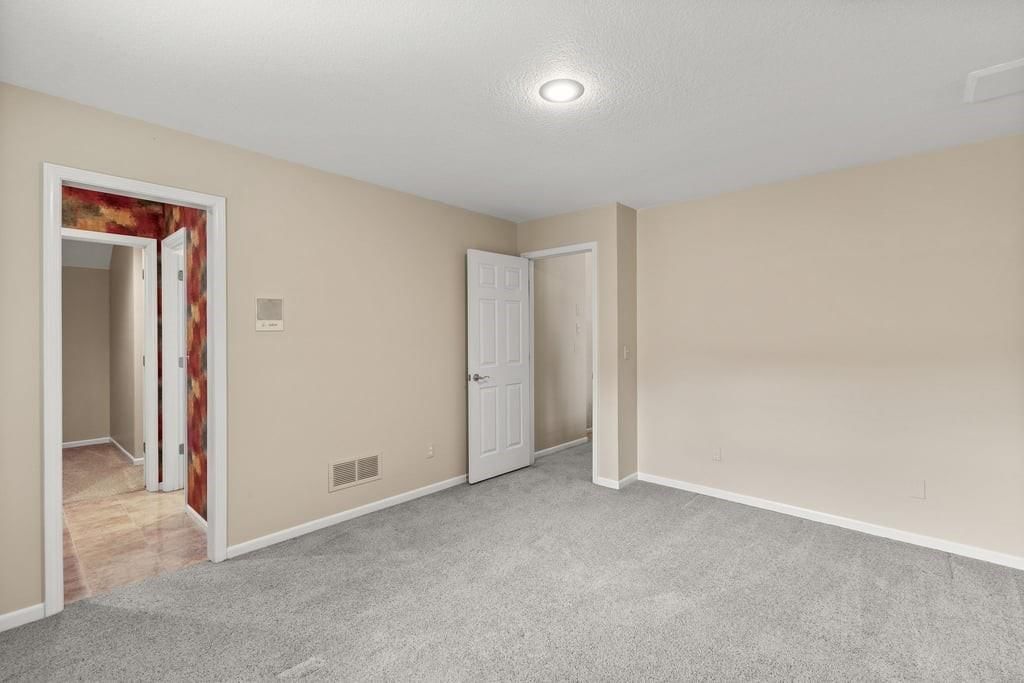 5820 Robinson Lane — photo 22