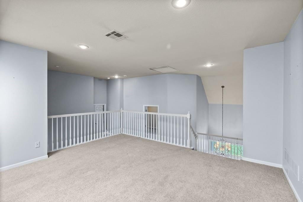 5820 Robinson Lane — photo 28