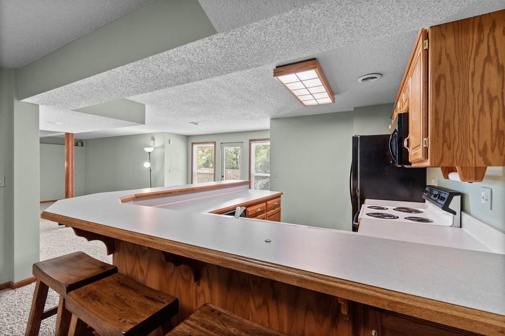5820 Robinson Lane — photo 36