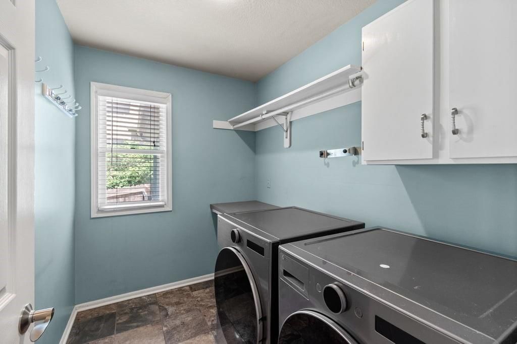5820 Robinson Lane — photo 39