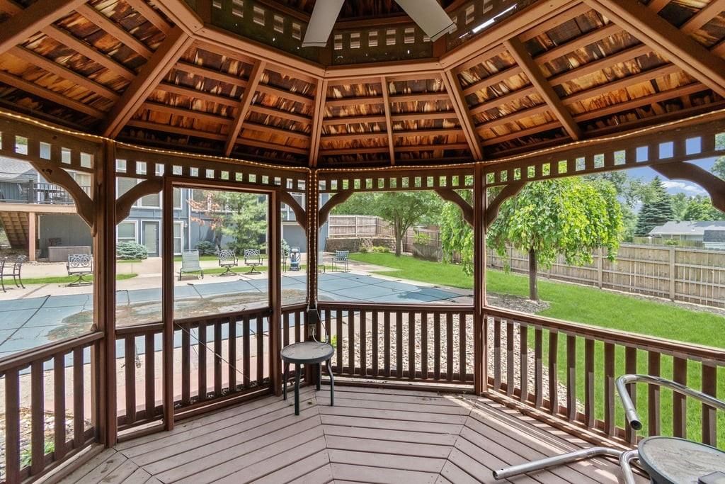 5820 Robinson Lane — photo 46