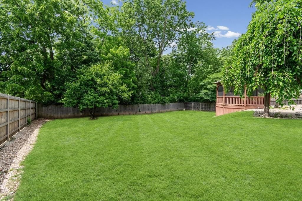 5820 Robinson Lane — photo 47