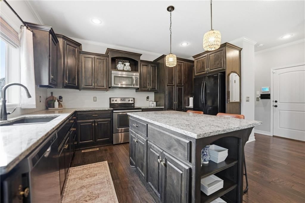 506 SW Lake Side Avenue — photo 15