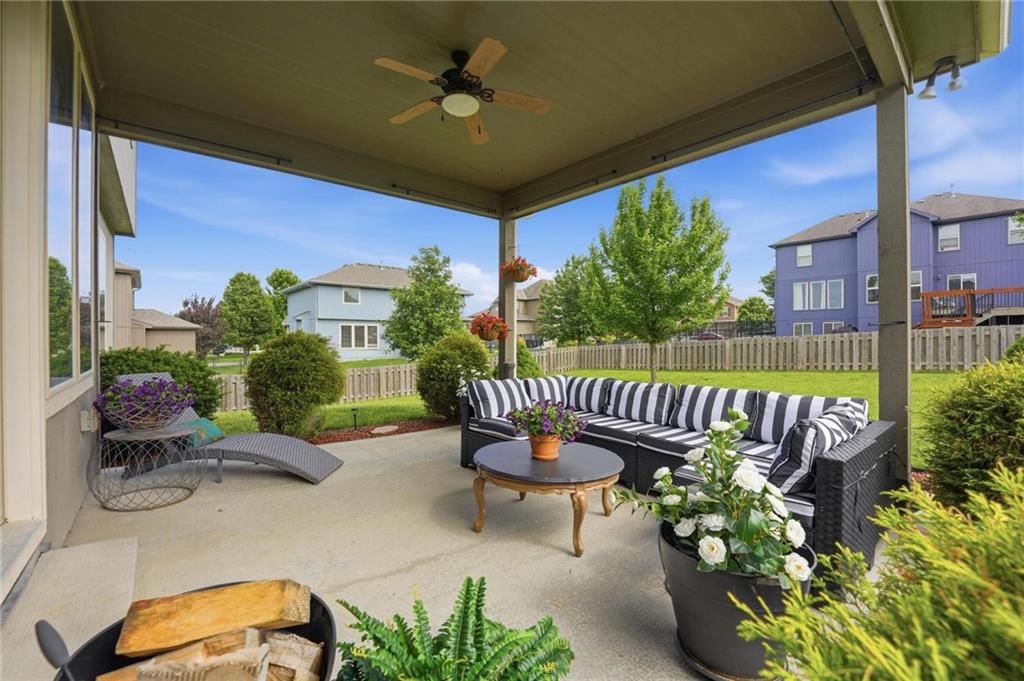 506 SW Lake Side Avenue — photo 21
