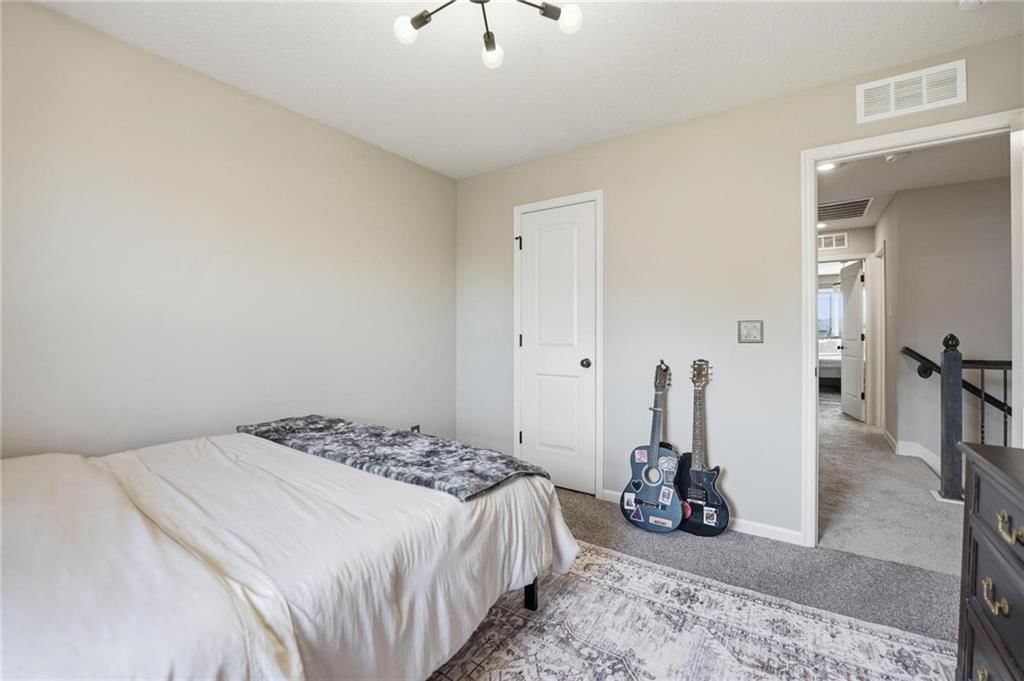 506 SW Lake Side Avenue — photo 36
