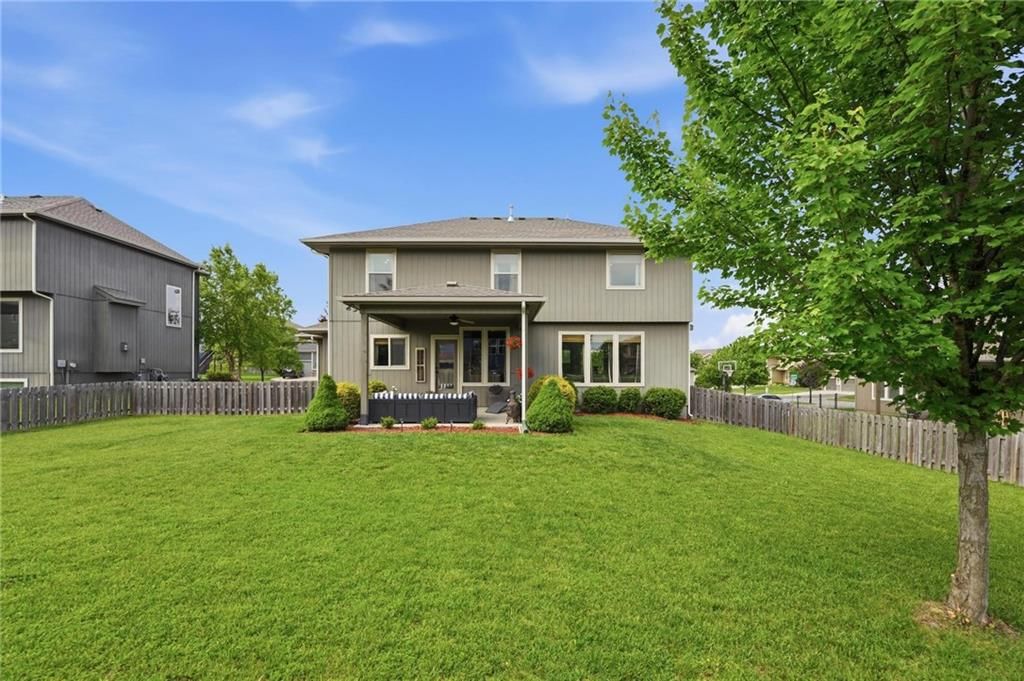 506 SW Lake Side Avenue — photo 47