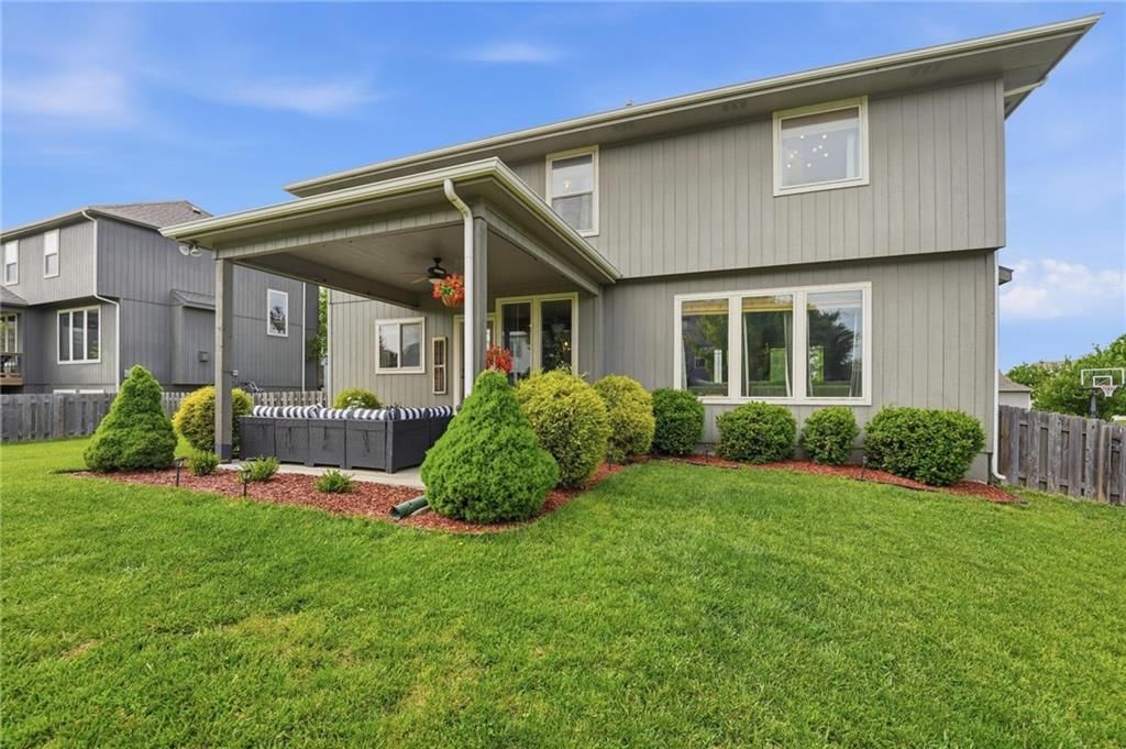 506 SW Lake Side Avenue — photo 49