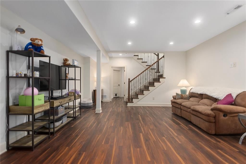 11260 S Whitehall Street — photo 27
