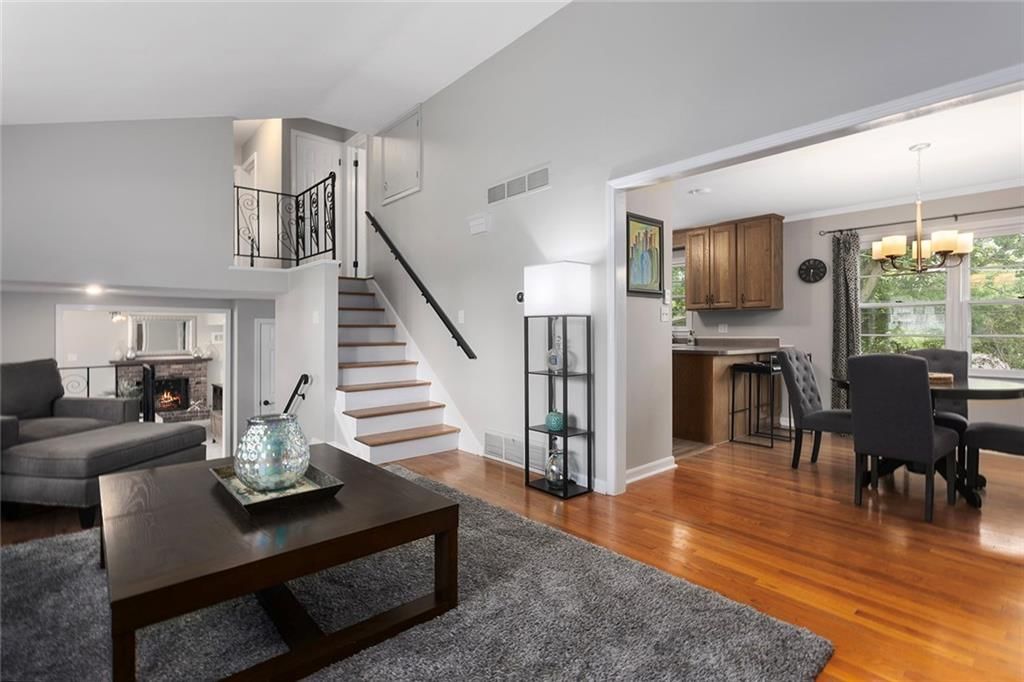 6411 N Highland Avenue — photo 9