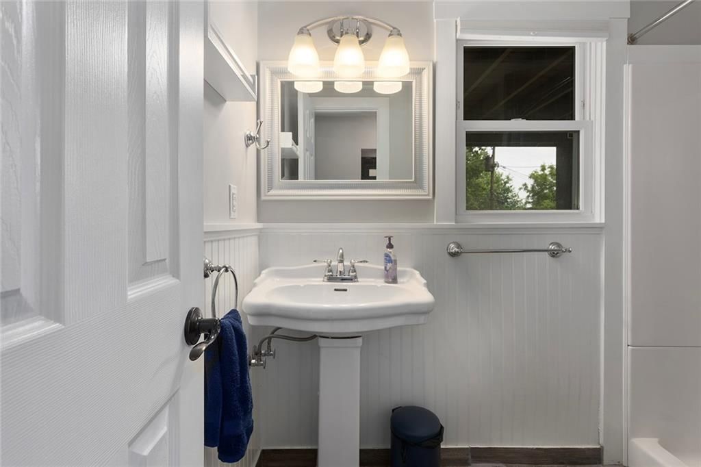6411 N Highland Avenue — photo 18
