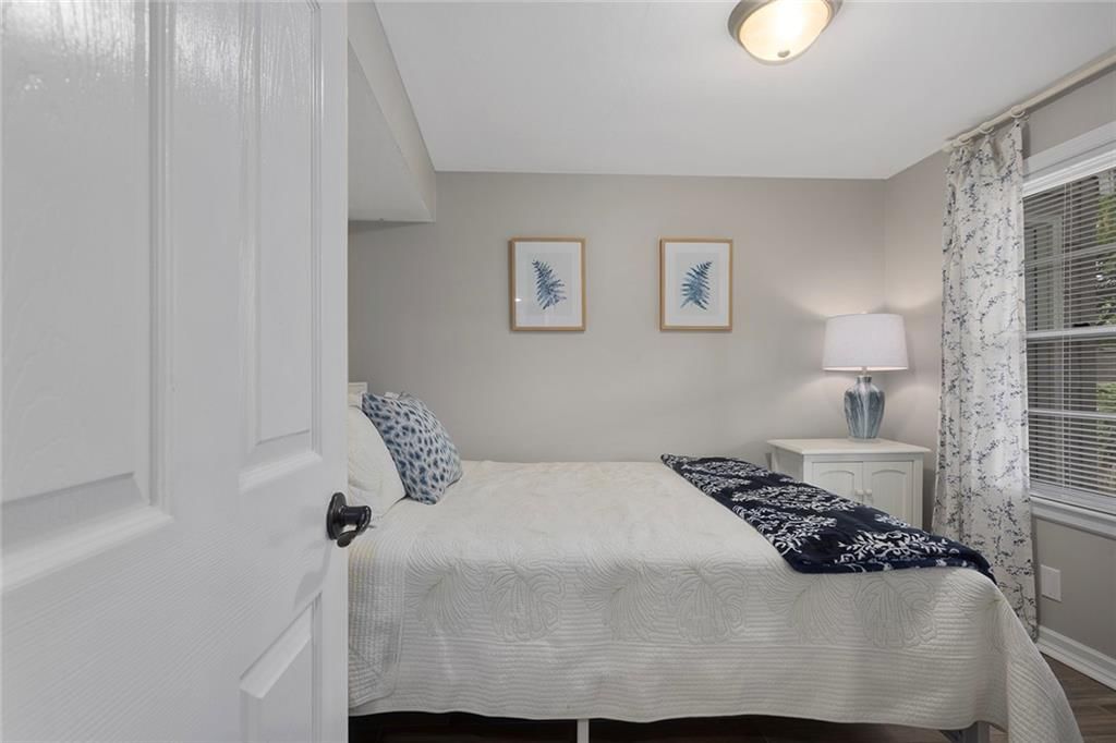 6411 N Highland Avenue — photo 20