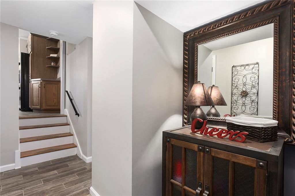6411 N Highland Avenue — photo 22