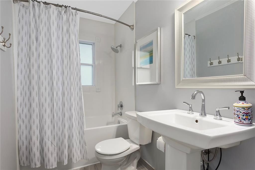 6411 N Highland Avenue — photo 23